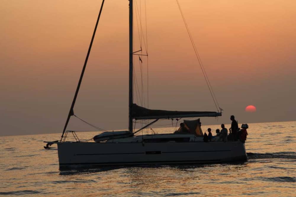 Ein Tag, um Neapel zu entdecken: Pure Entspannung am italienischen Blau