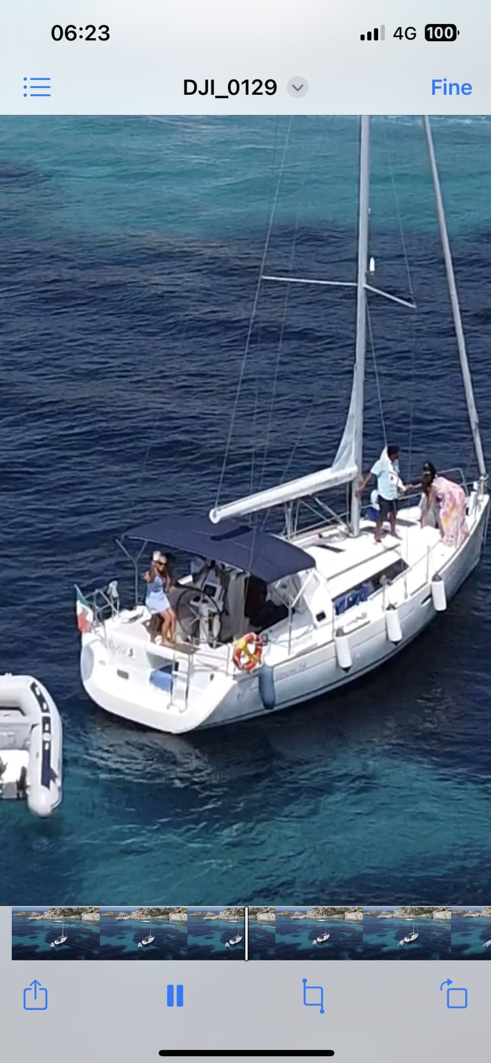 Disfrute de un día completo de navegación en Cannigione a bordo de un velero.
