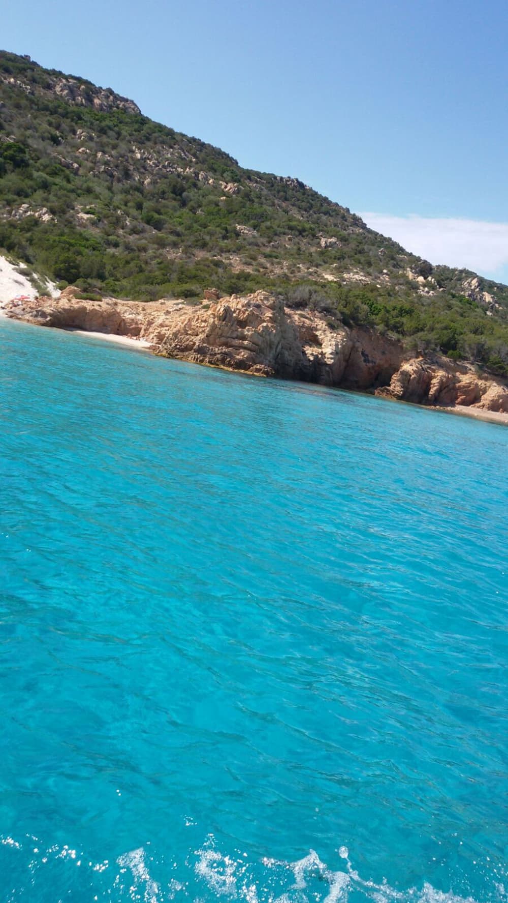 Disfrute de un día completo de navegación en Cannigione a bordo de un velero.