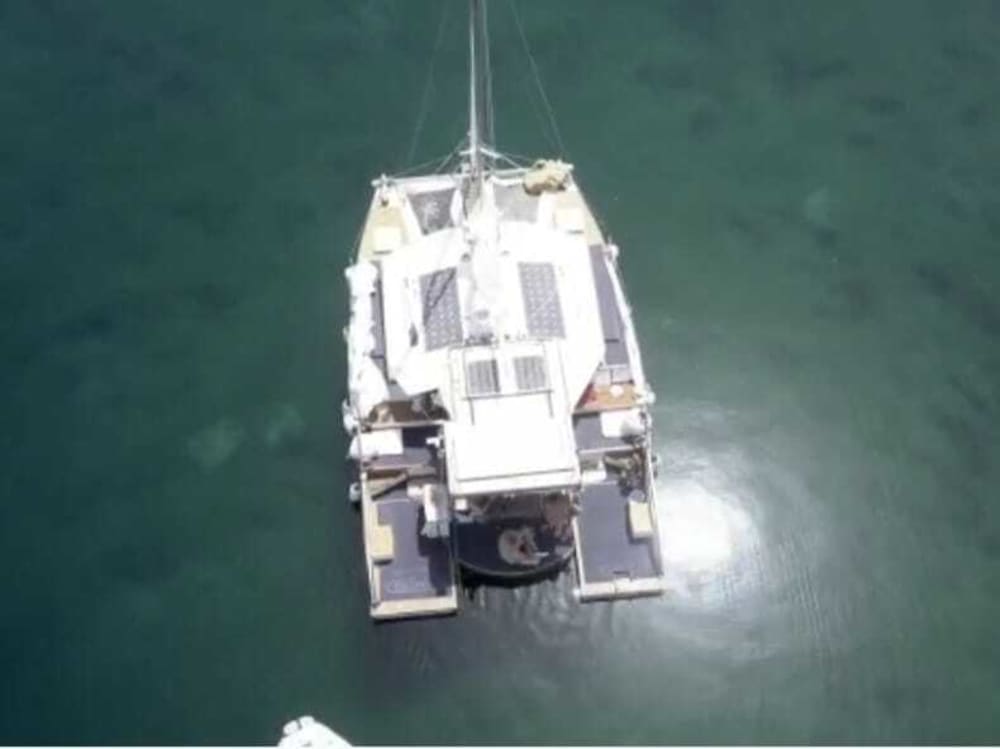 Ganztägiges Segelerlebnis auf einem Katamaran in Rom