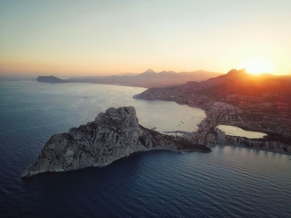 Altea, Benidorm y Calpe Sea Escape: Vuestro Yate Exclusivo Costa Blanca y Playas (8h)