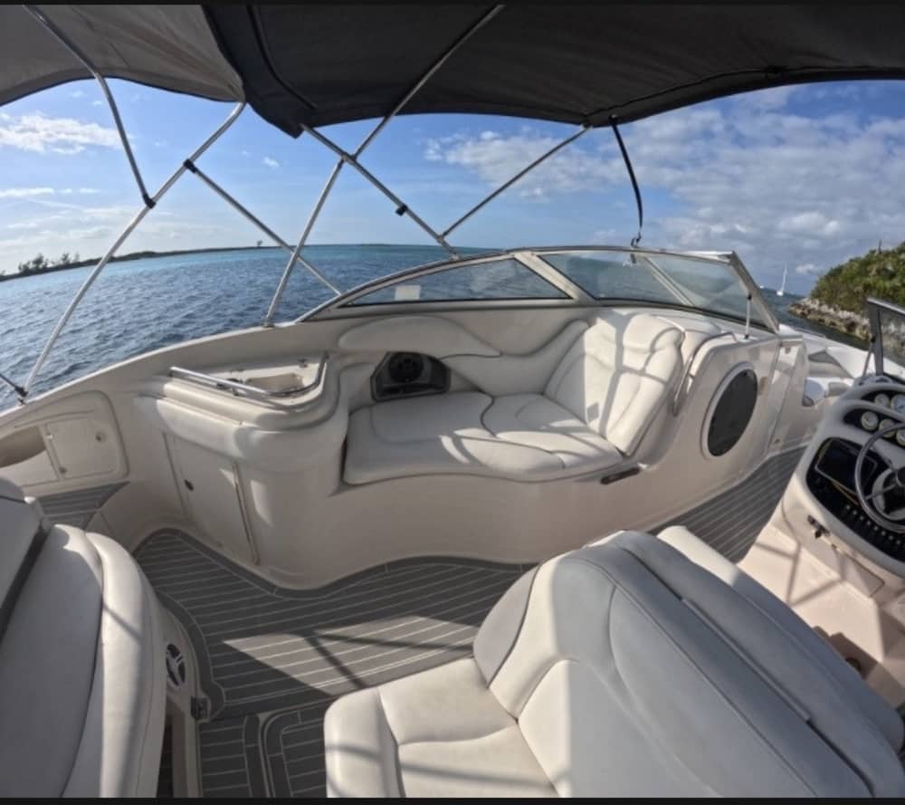 Tropical Escape: Luxurious Full-Day Boat Tour in Paradise