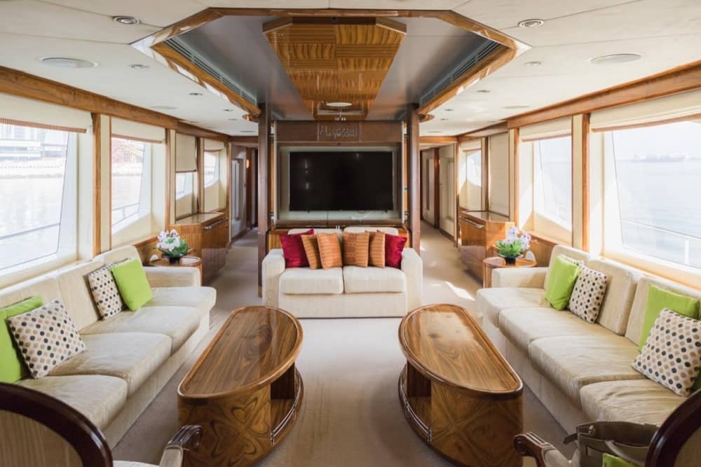 Cruzeiro privativo com churrasco na Marina de Dubai de 4 horas