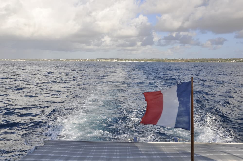 Découvrez Saint-François en catamaran pour une journée complète.