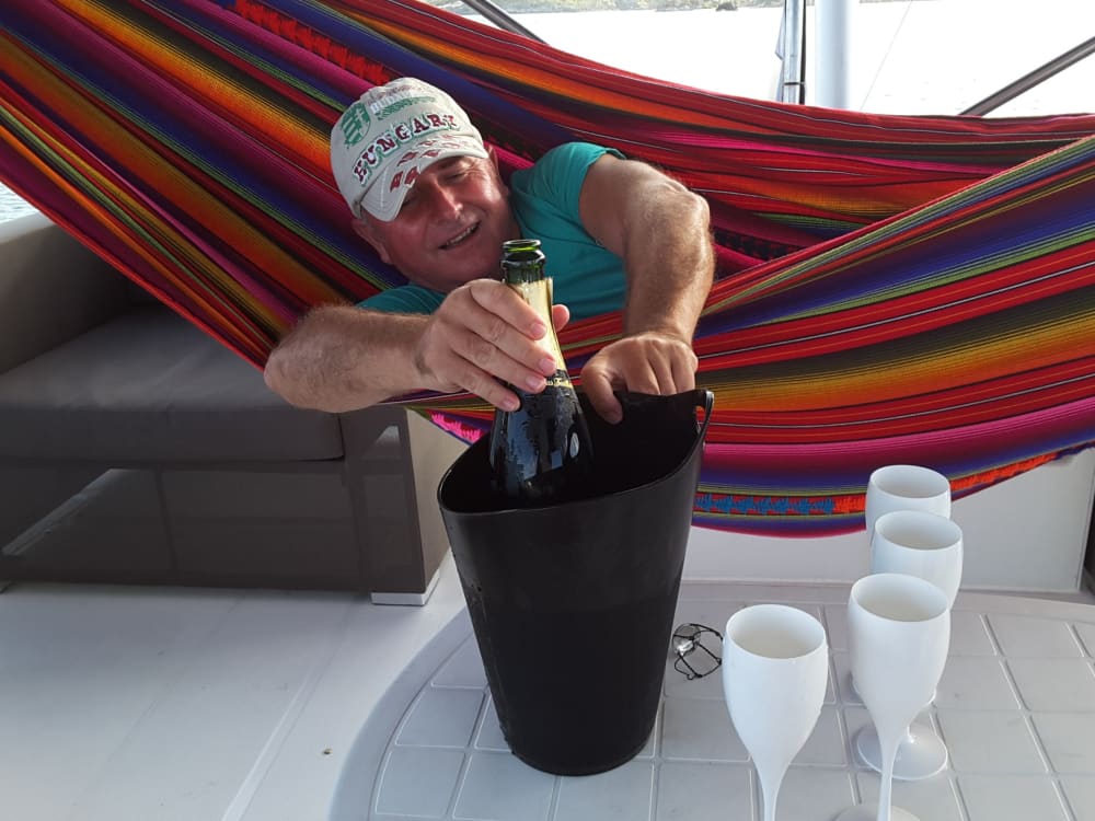 Découvrez Saint-François en catamaran pour une journée complète.