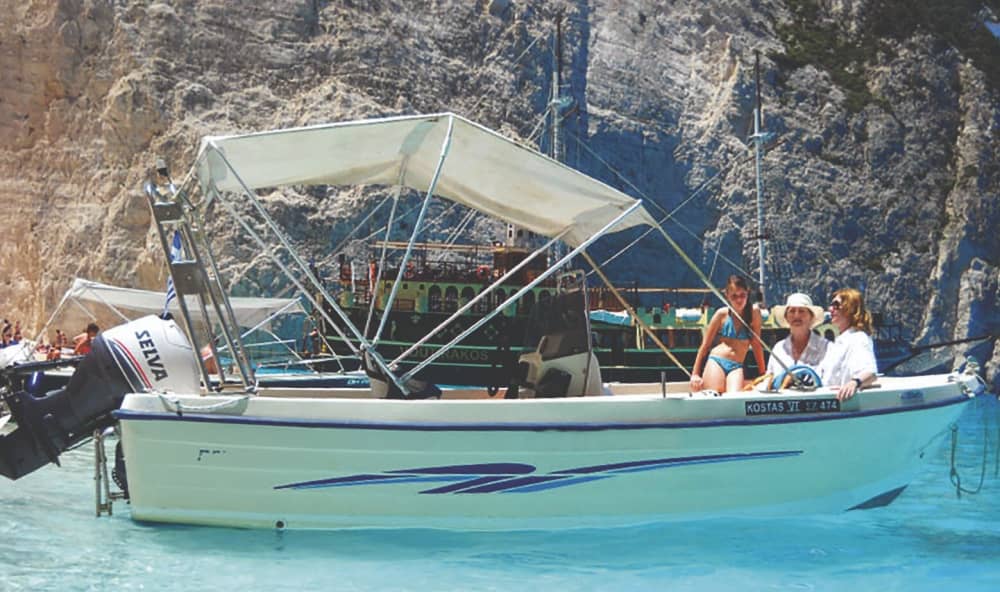 Your day in Zakynthos: Rent a motorboat for 8h of discovery