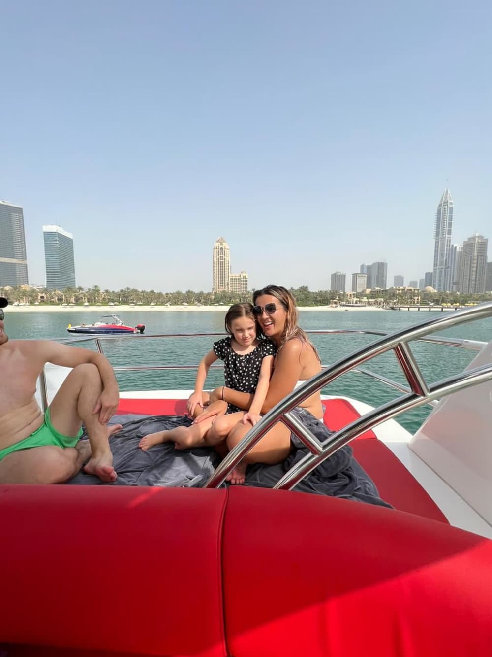 4-hour Yacht Cruise Around Dubai