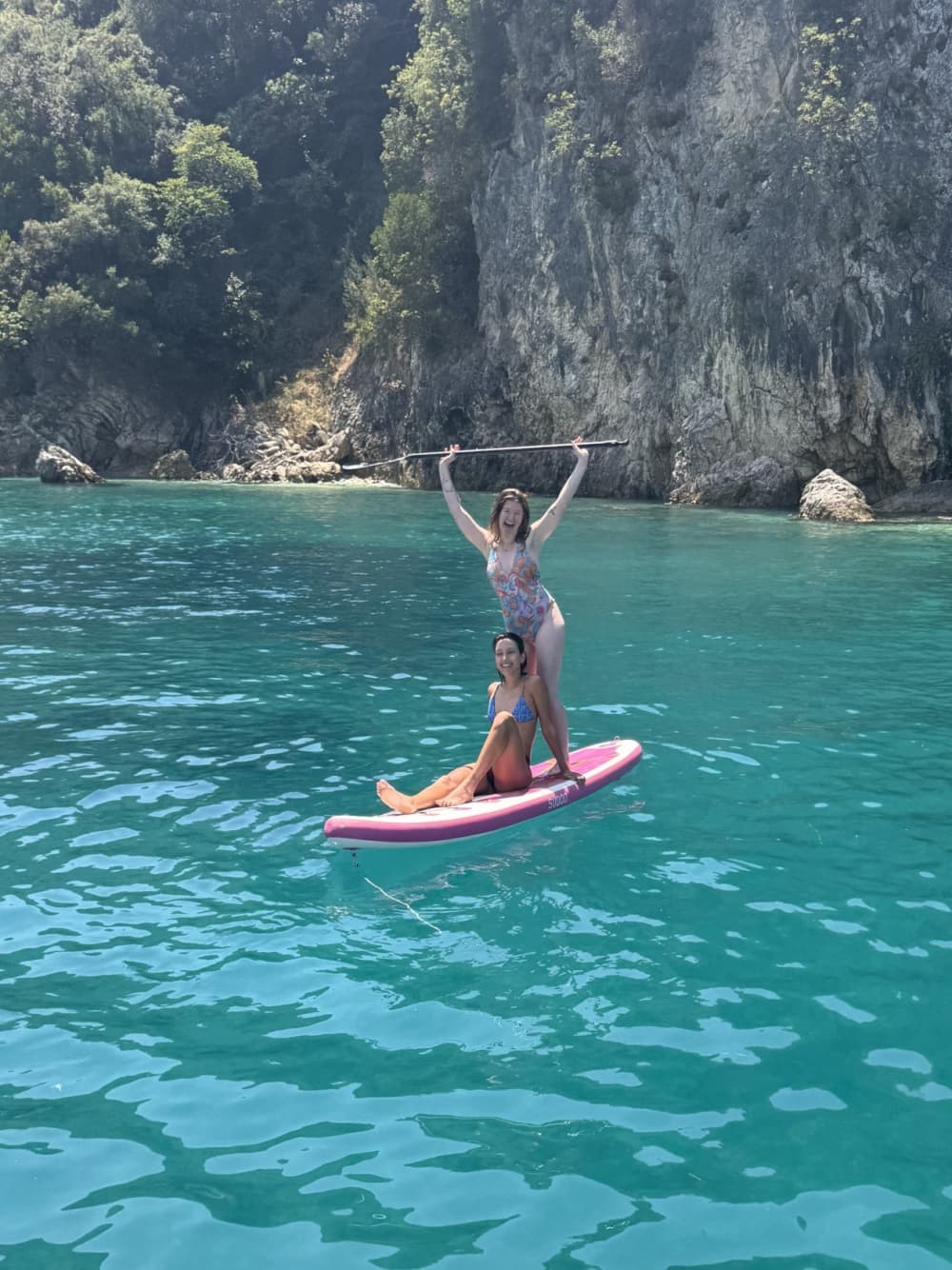 Découverte de Sarandë en demi-journée : Votre courte escapade en bateau à moteur