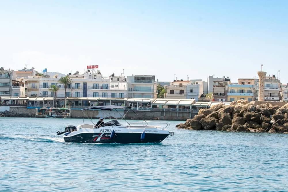 Ligusterbåtstur till ön Dia