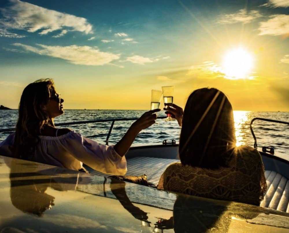 Atardecer en Cinque Terre: un crucero privado inolvidable