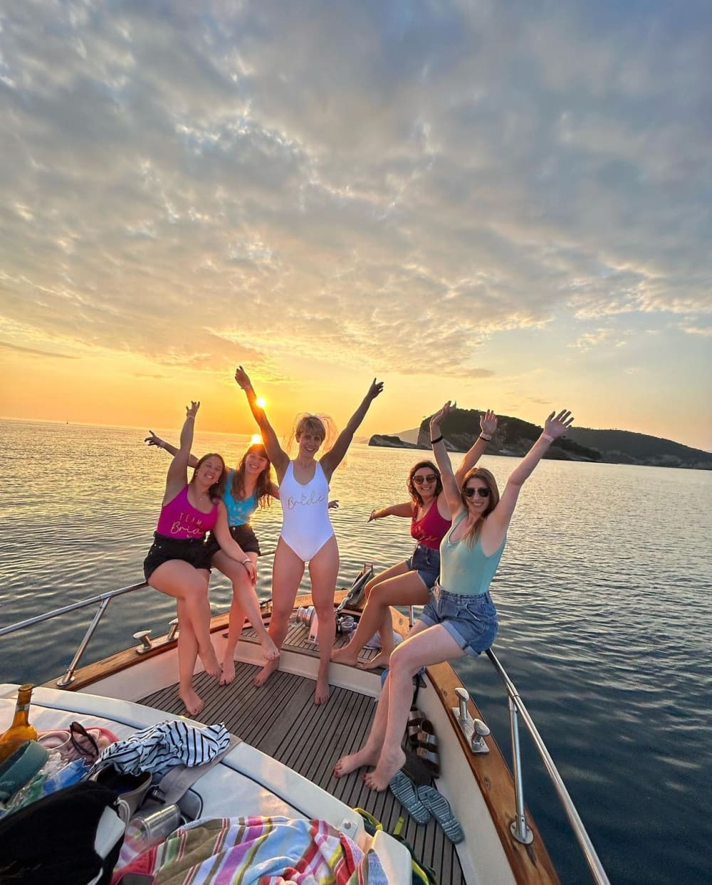 Atardecer en Cinque Terre: un crucero privado inolvidable