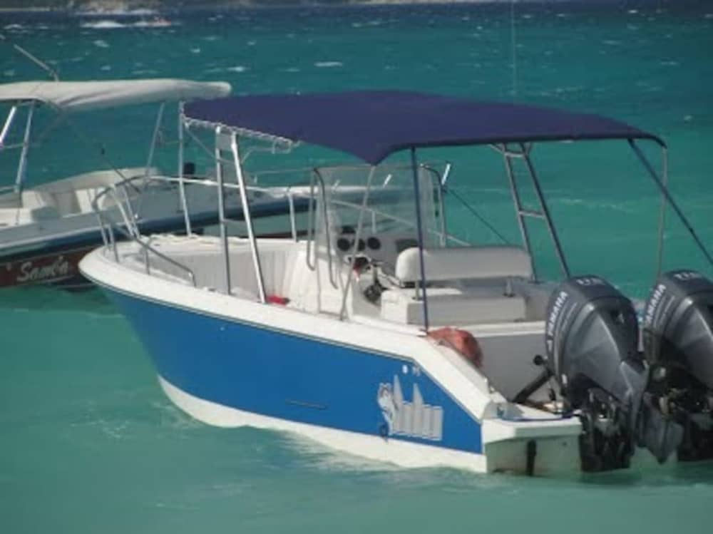 Profitez d'une journée complète sur un bateau à moteur à Carthagène