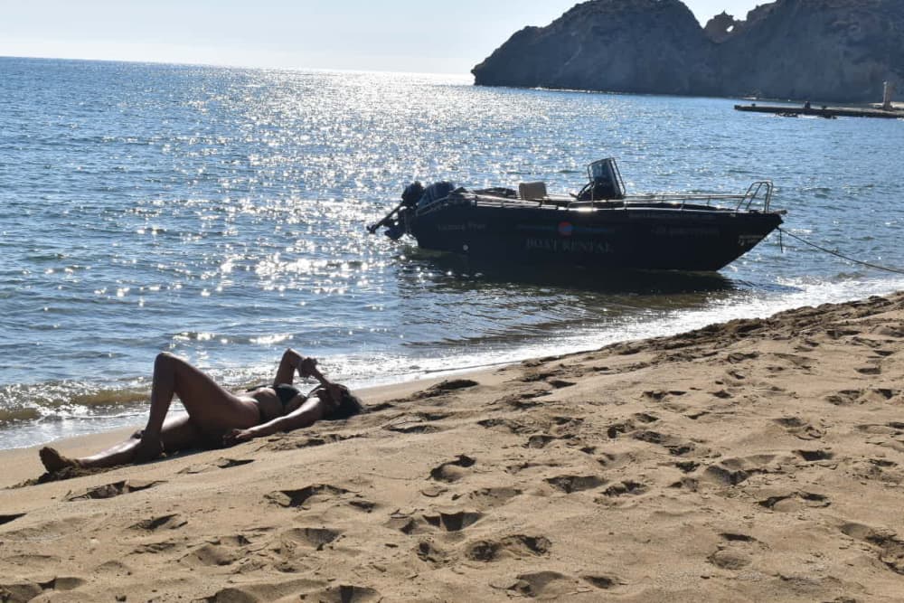 La tua barca a motore privata per una giornata nei dintorni di Agios Nikolaos