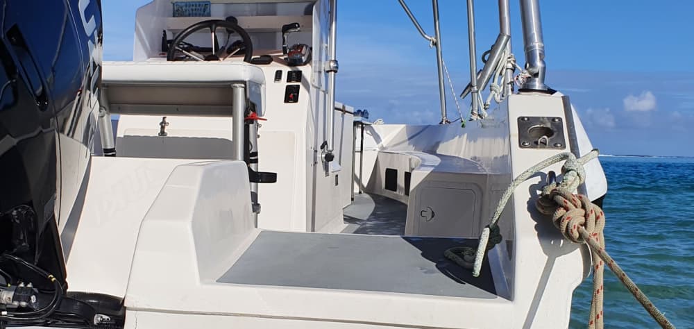 Noleggia una barca a motore per 3 ore di divertimento.