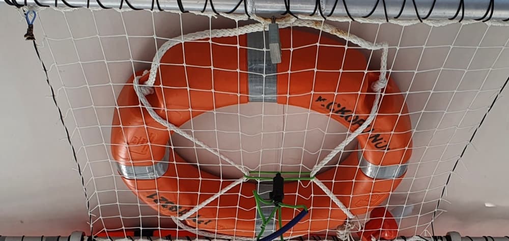 Noleggia una barca a motore per 3 ore di divertimento.