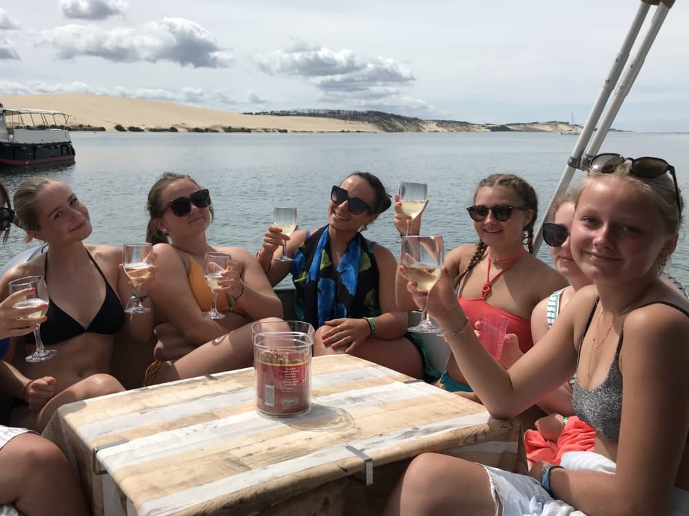 Découvrez Arcachon lors d'une excursion d'une journée en bateau à moteur.