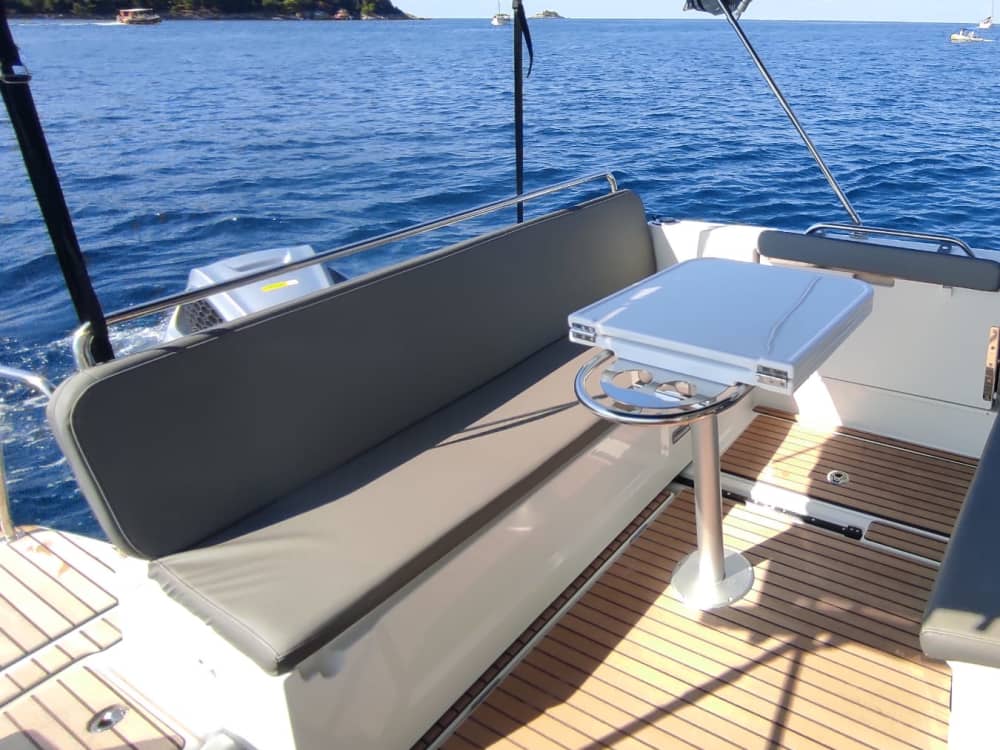 Explora el archipiélago de Rovinj y disfruta de un mágico crucero con delfines al atardecer