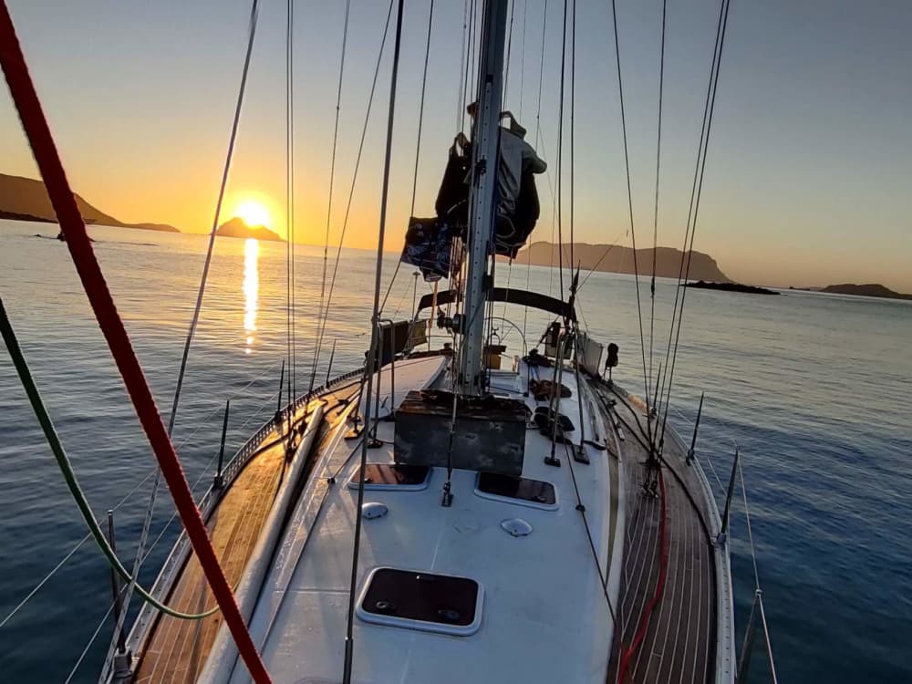 Sailing trip in the bay of Ajaccio – sailing, swimming and wild coves