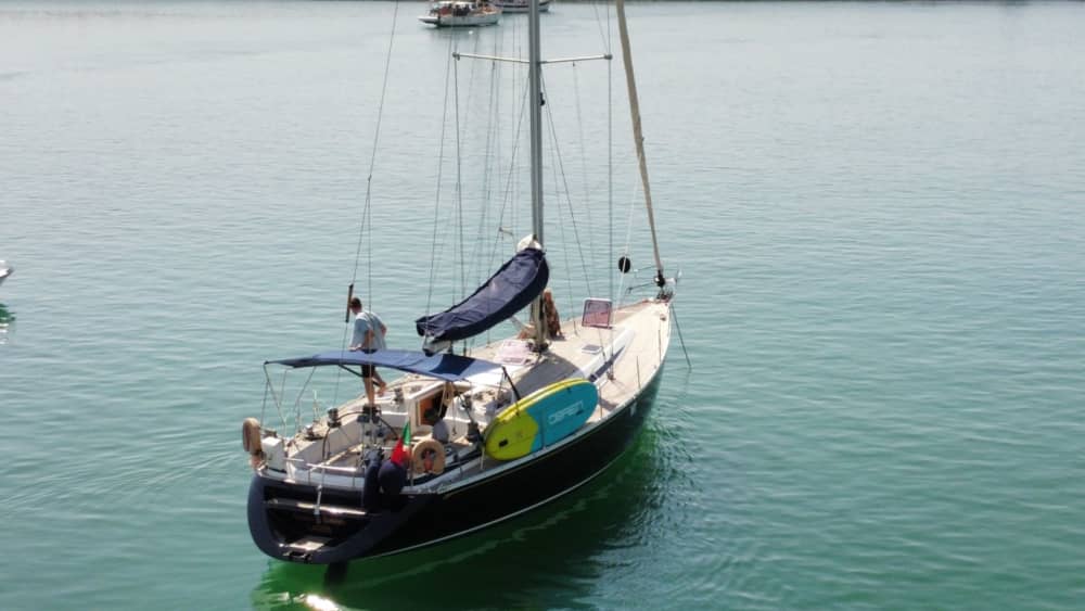 Niezapomniany 8-godzinny wynajem prywatnego jachtu w Algarve: żeglarskie przygody w Lagos