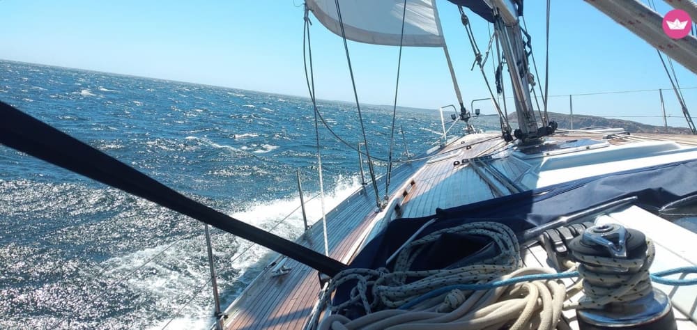 Niezapomniany 8-godzinny wynajem prywatnego jachtu w Algarve: żeglarskie przygody w Lagos