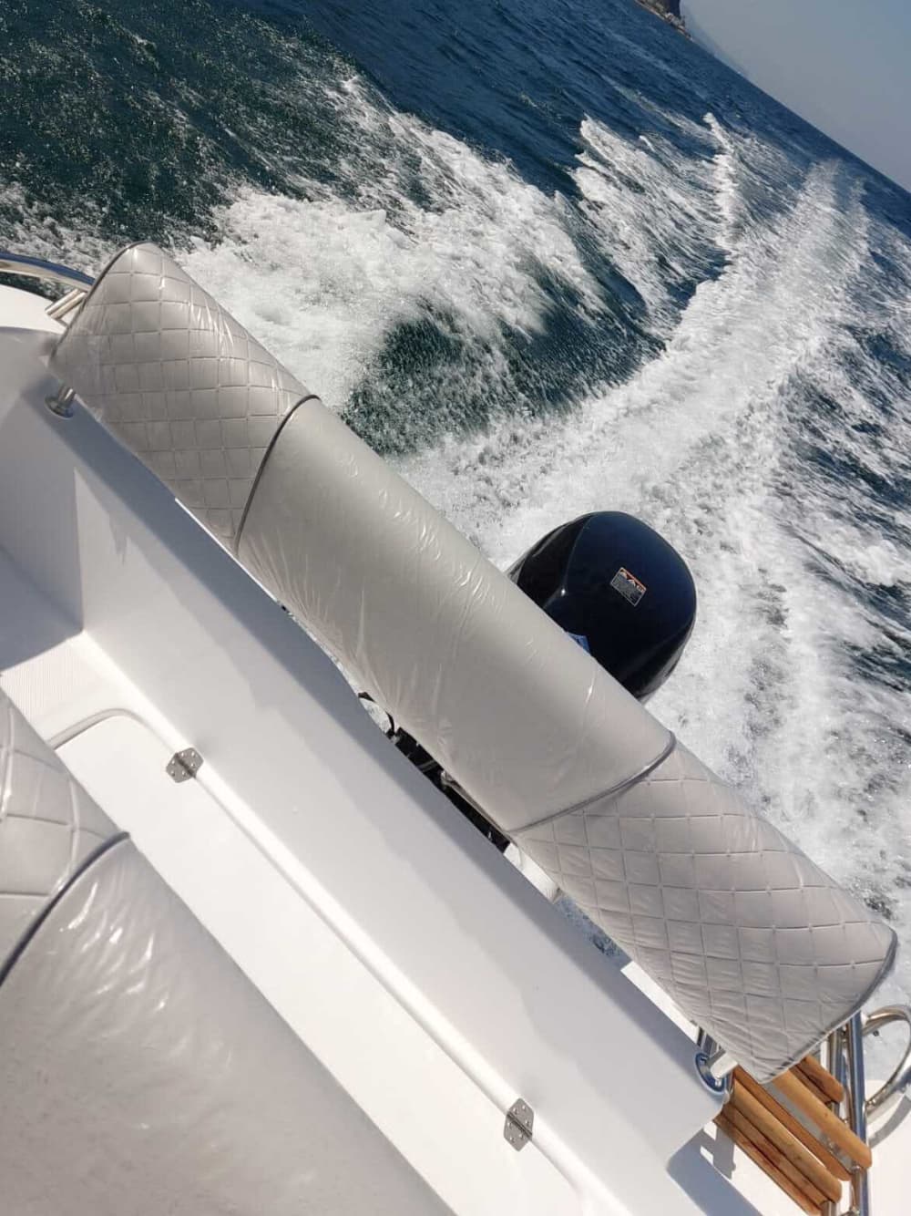 Capri Sea Experience – Caves and Faraglioni