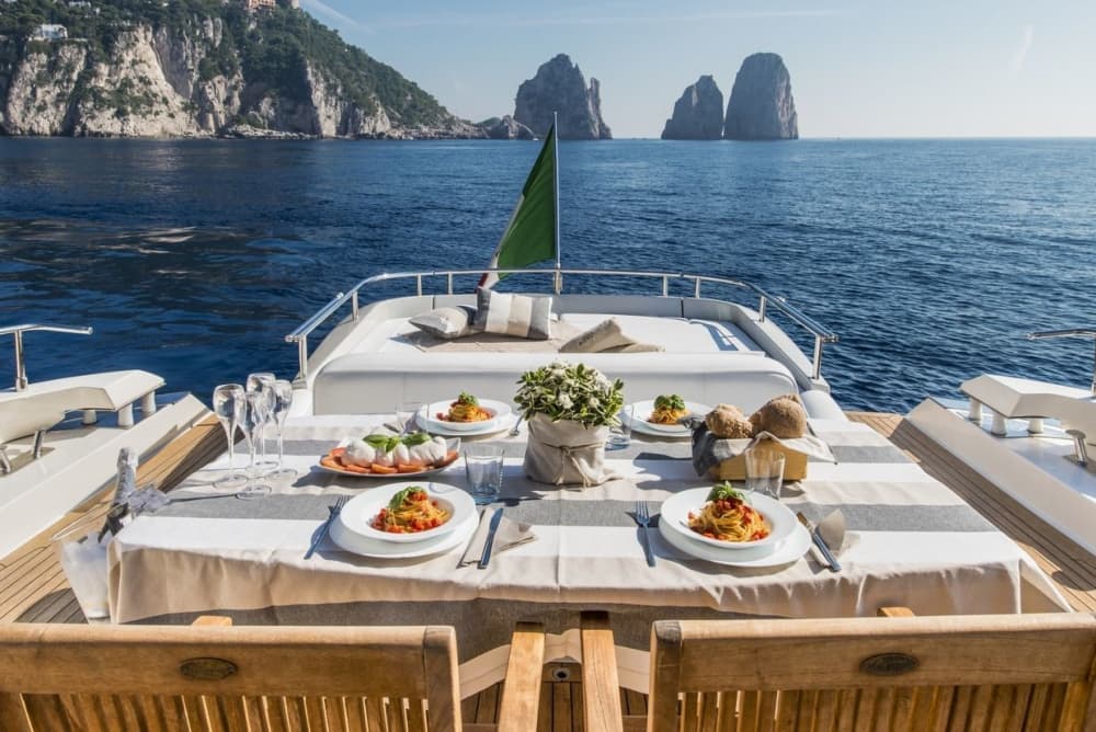 Ischia et Procida par la mer : une excursion panoramique d'une journée sur l'île