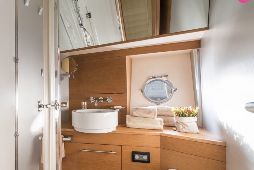 Ischia et Procida par la mer : une excursion panoramique d'une journée sur l'île