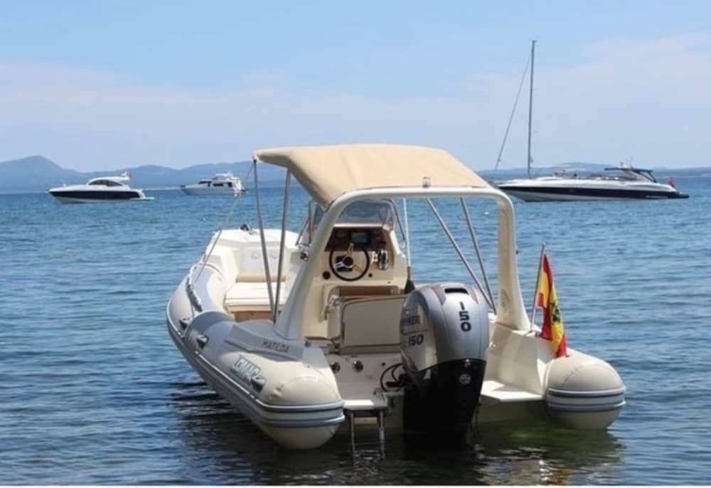 Ein Tag in Port de Pollença mit einem Motorboot