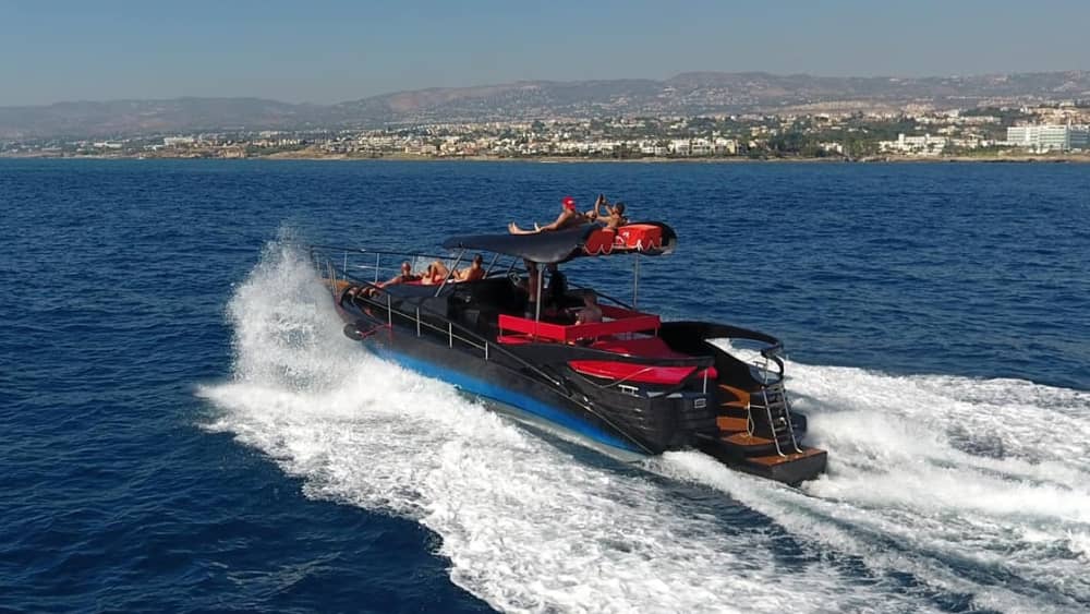 Paphos-uitje: 2,5 uur ontspanning op een motorboot