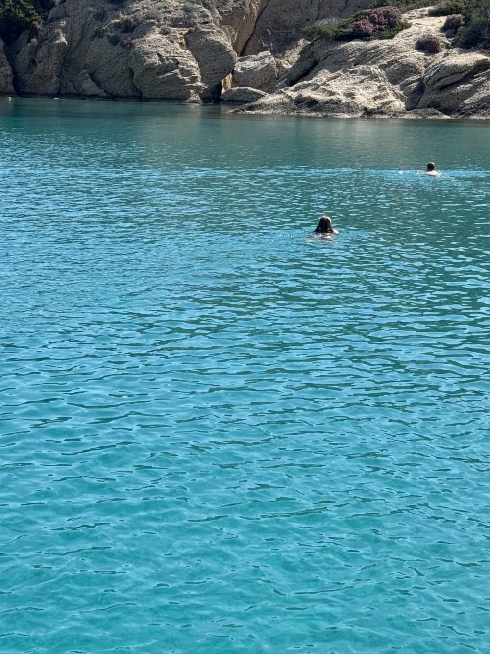 Louez un bateau à moteur pour 4 heures de plaisir