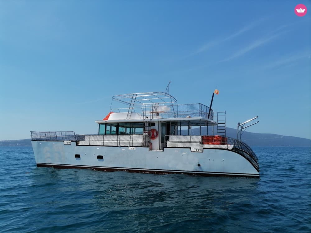 Ganztägige Bootstour: Erkundung der Boka-Bucht