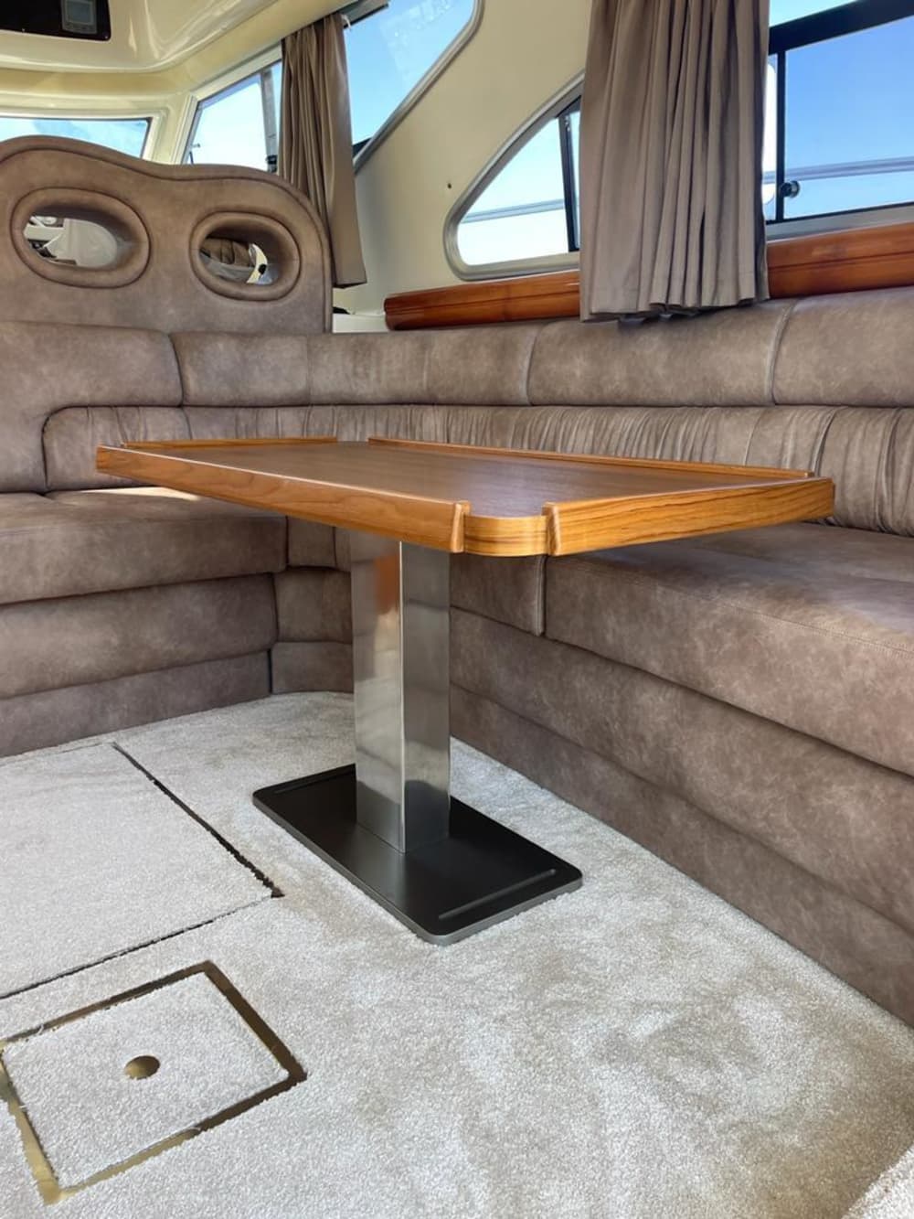 Непревзойденные виды Котора: незабываемый день на борту яхты Cranchi Atlantique 40.