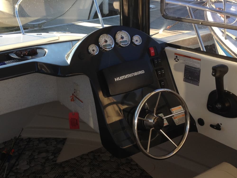 Découvrez Tréboul lors d'une excursion d'une journée en bateau à moteur.