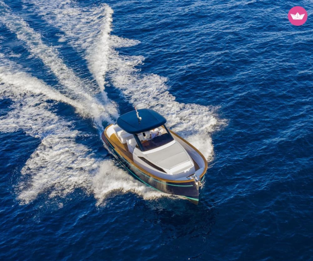 Escapade à Capri : excursion d'une journée en bateau privé au départ d'Amalfi
