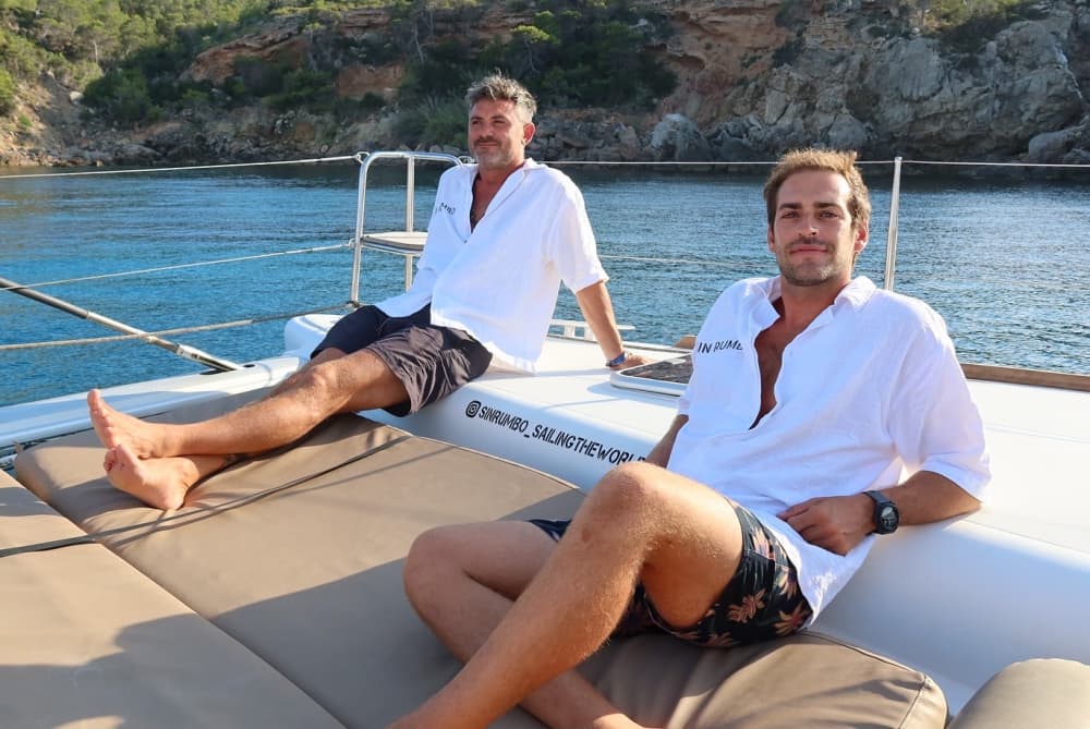 Bachelorette Party με Fun Captain σε ένα πολυτελές καταμαράν