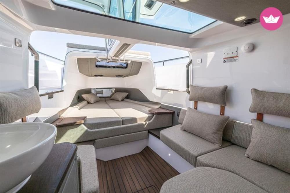 Rhenia, Delos och Mykonos södra kust | Privat heldagsutflykt med yacht