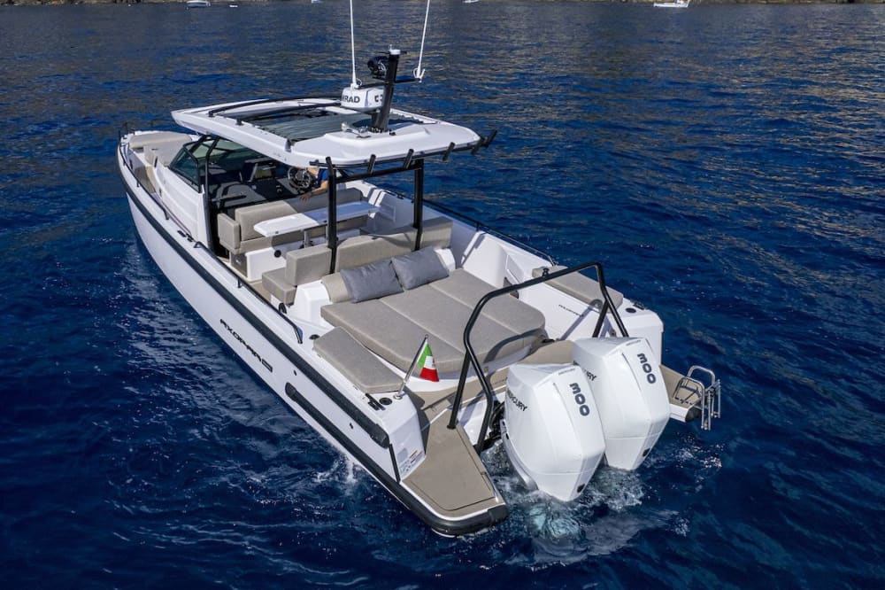 Антипарос, Пантерониси и Деспотико | Частный круиз на яхте на целый день