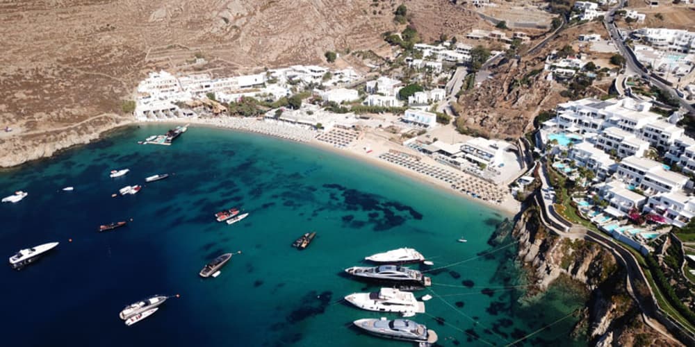 Rhenia, Delos och Mykonos södra kust | Privat heldagsutflykt med yacht