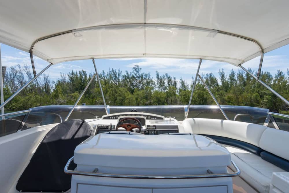 Cruzeiro de 4 horas pela Marina de Dubai: vistas icônicas e churrasco a bordo