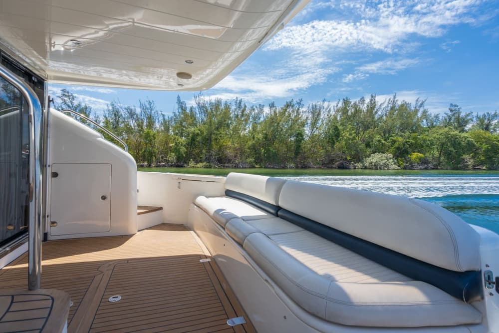 Cruzeiro de 4 horas pela Marina de Dubai: vistas icônicas e churrasco a bordo