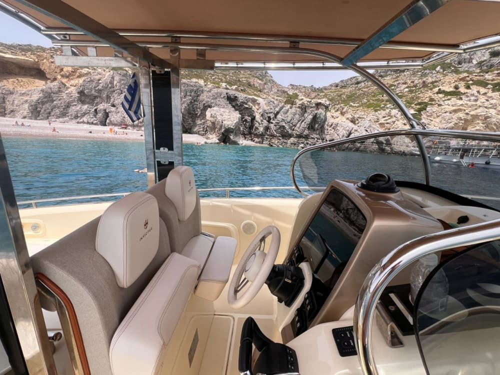 Zrelaksuj się na łodzi motorowej w Faliraki przez 4h