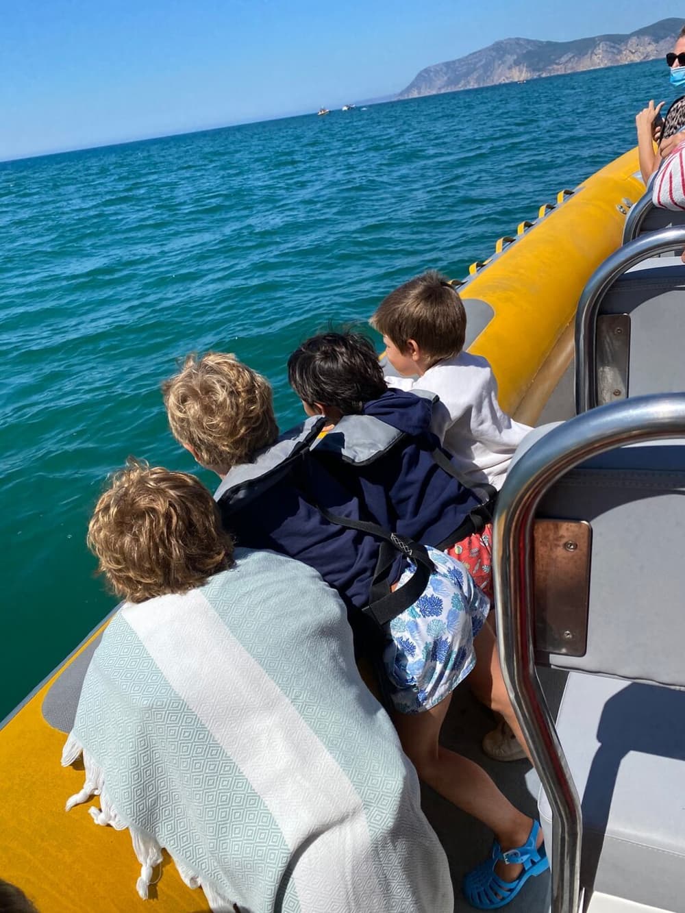 Escapada fácil a la península de Tróia: Un viaje en barco de 4 horas en lancha motora.