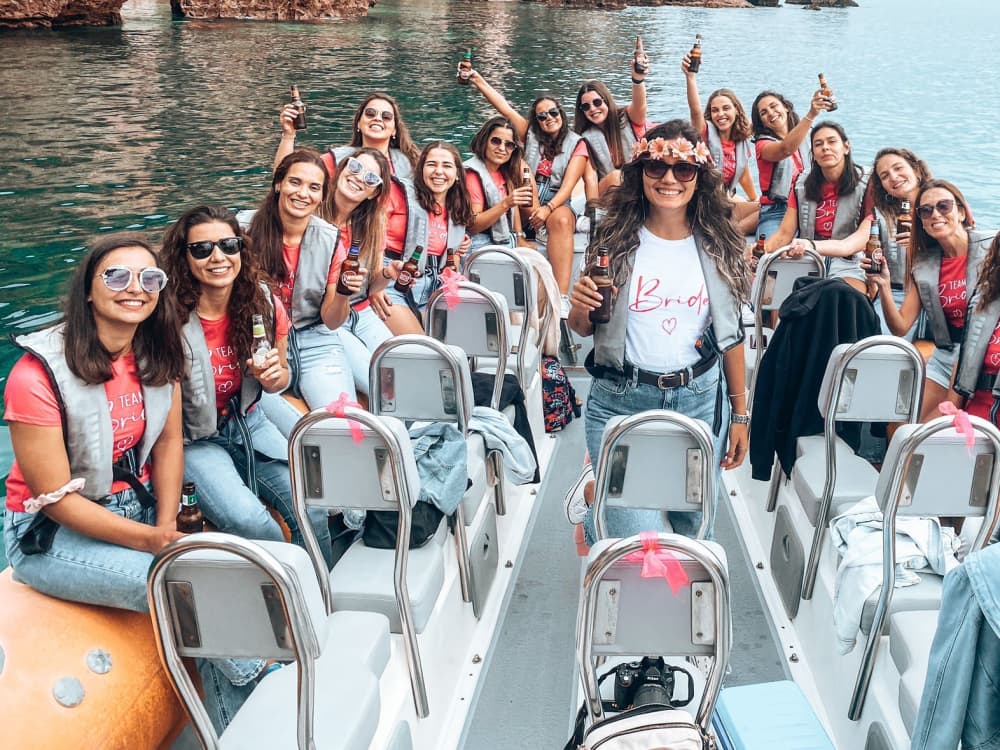 Facile fuga nella penisola di Tróia: un'escursione in barca a motore di 4 ore.