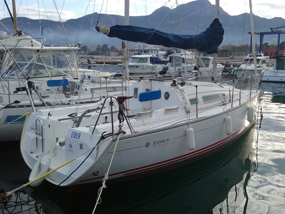 8h of sailing along the coast of Calvi