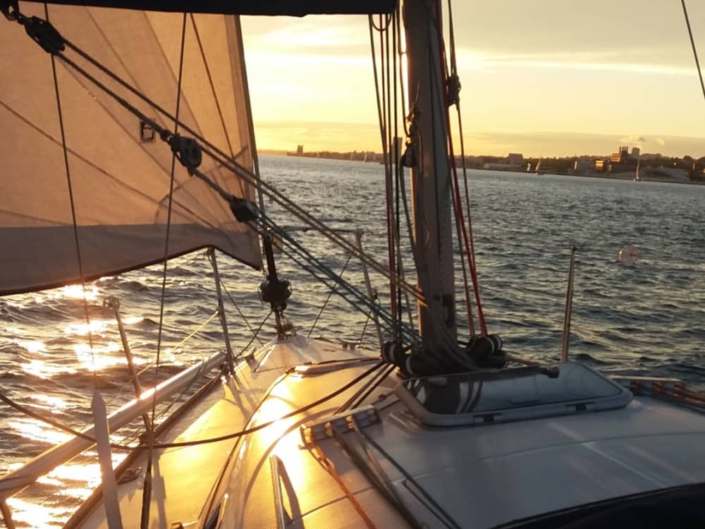 Viva Lisboa como nunca antes a bordo de um veleiro.