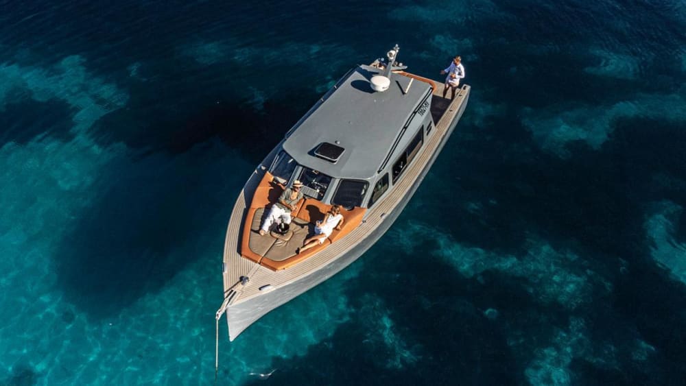 Verstecktes Hvar: Ganztägiger privater Bootsausflug