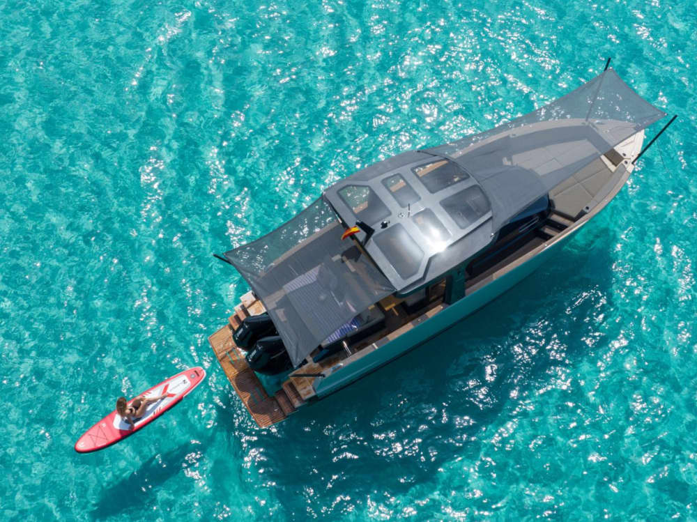 Lyxig båtdag på Menorca med bad och avkoppling