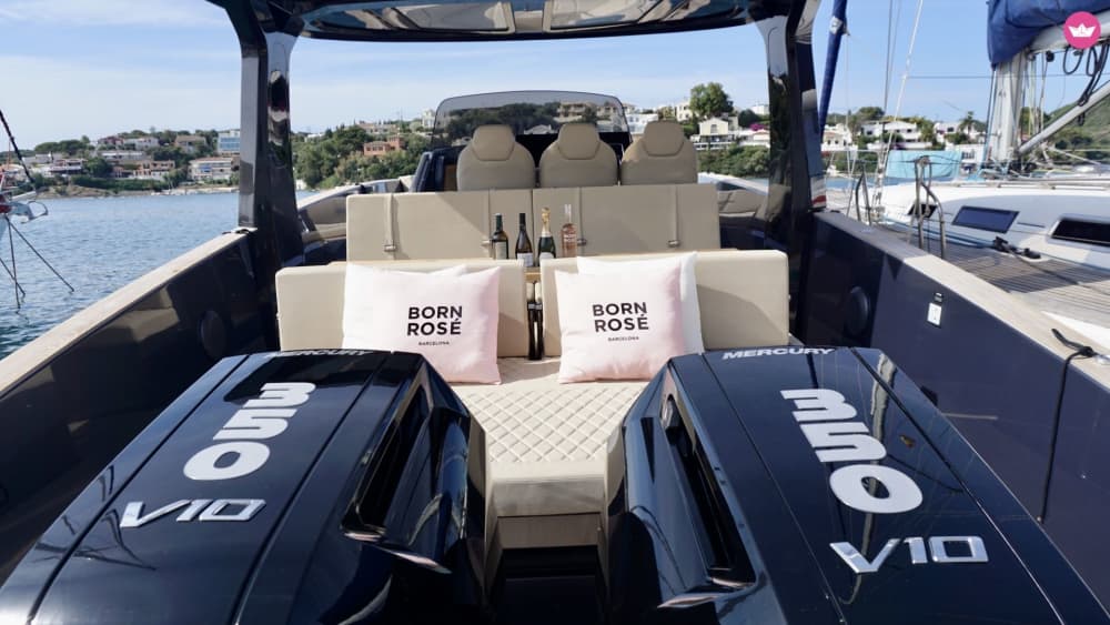 Lyxig båtdag på Menorca med bad och avkoppling