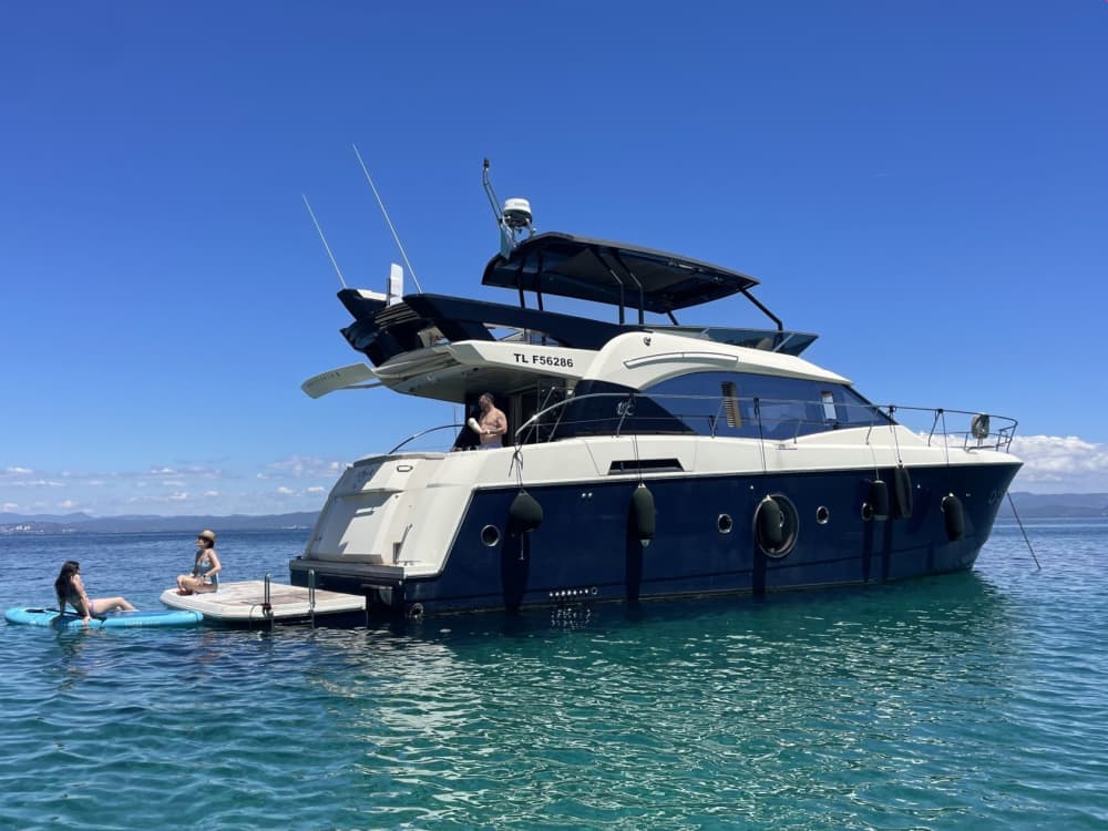 Desfrute de um pôr do sol excepcional sobre o Mediterrâneo.