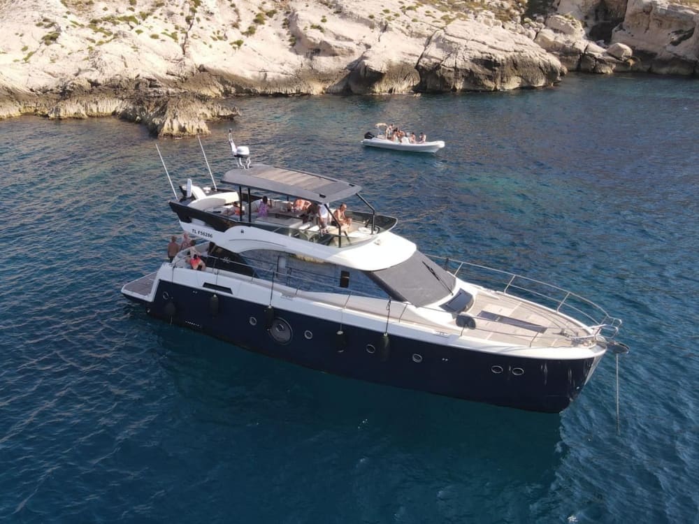 Desfrute de um pôr do sol excepcional sobre o Mediterrâneo.